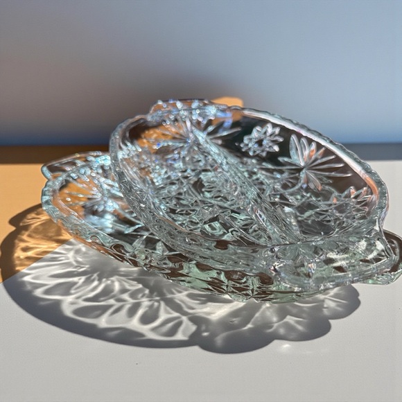 Pair of Anchor Hocking divided serving dish. EAPG Star of David pattern. - Picture 10 of 10